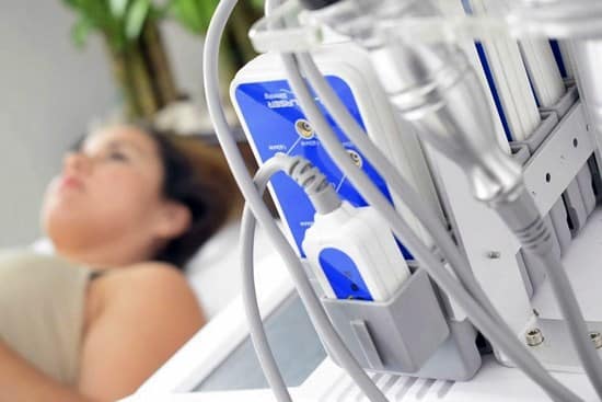 Do I Have a Cold Sore or Cancer on the Lip?