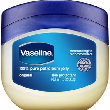 Can Vaseline Stop a Cold Sore Scab from Cracking?